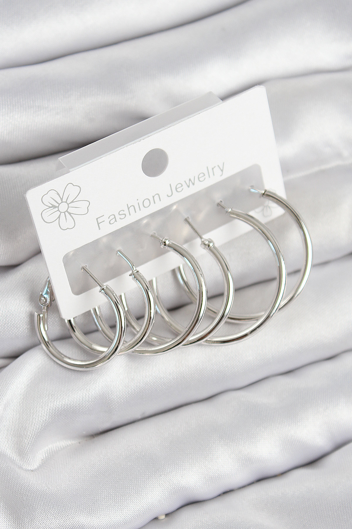 Pirinç Halka Model Gümüş Renk Kadın Set Küpe