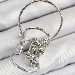 Pirinç Halkalı Model Gümüş Renk Kıkırdak Küpe