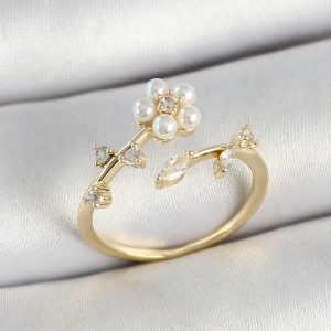 Pirinç İnci Detaylı Papatya Figürlü Zirkon Taşlı Gold Renk Ayarlanabilir Kadın Yüzük