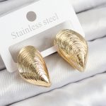 Pirinç İstiridye Model Gold Renk Kadın Küpe