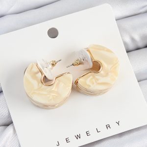 Pirinç Mermer Desenli Vintage Yarım Halka Model Gold Renk Kadın Küpe