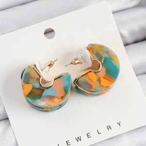 Pirinç Mermer Desenli Vintage Yarım Halka Model Gold Renk Kadın Küpe