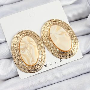 Pirinç Mermer Desenlli Bej Sedef Oval Vintage Model Gold Renk Kadın Küpe