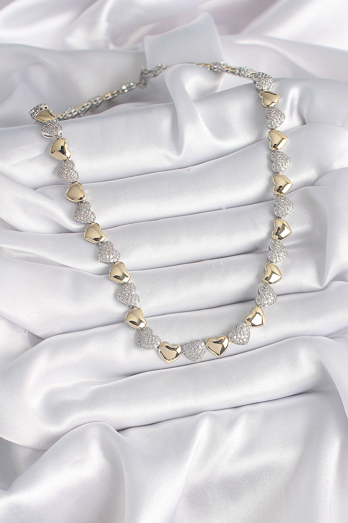 Pirinç Mix Renk Zirkon Taşlı Kalp Model VIP Exclusive Seri Kadın Kolye