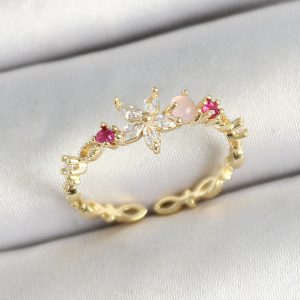 Pirinç Papatya Figürlü Zirkon Taşlı Gold Renk Ayarlanabilir Kadın Yüzük