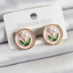 Pirinç Pembe Mineli Lale Figürlü Sanatsal Portre Model Gold Renk Kadın Küpe