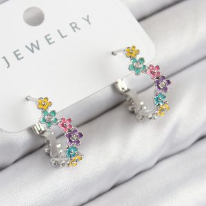 Pirinç Renkli Papatya Model Gümüş Renk Kadın Küpe