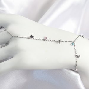 Pirinç Renkli Zirkon Taşlı Sallantılı Yıldızlı Model Gümüş Renk Kadın Şahmeran