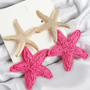 Pirinç Sallantılı Pembe Deniz Yıldızı Model Gold Renk Hasır Küpe