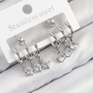 Pirinç Sallantılı Zirkon Taşlı Model Gümüş Renk Kadın Küpe