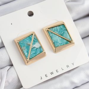 Pirinç Turkuaz Üçgen Kesim Detaylı Kare Model Vintage Gold Renk Kadın Küpe