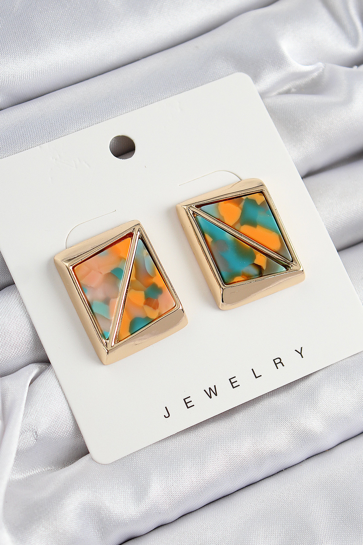 Pirinç Turuncu Yeşil Üçgen Kesim Detaylı Kare Model Vintage Gold Renk Kadın Küpe