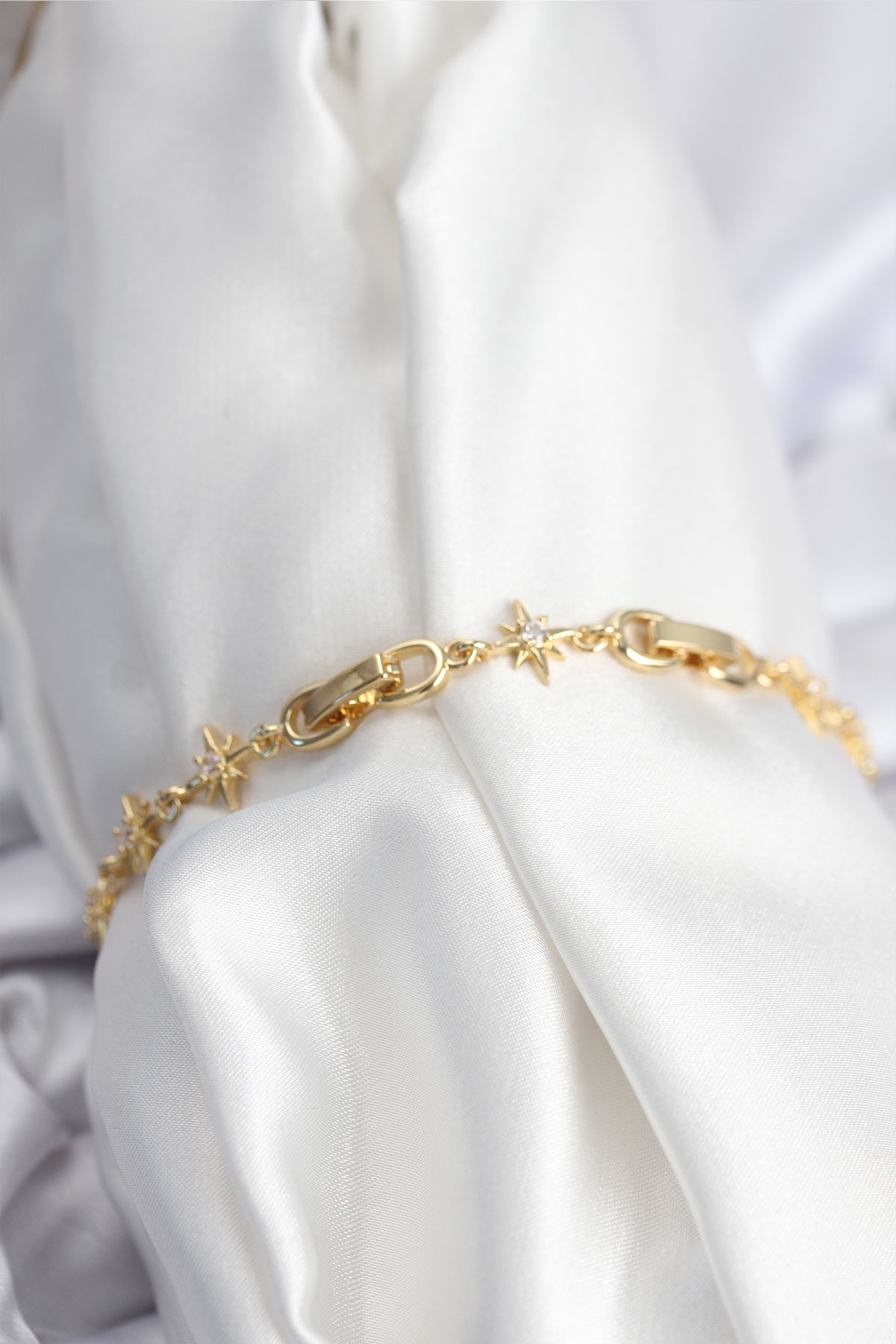 Pirinç VIP Seri Gold Renk Sıralı Kutup Yıldızı Kadın Bileklik