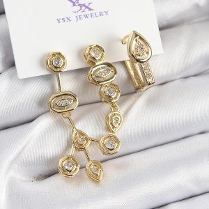 Pirinç Zİrkon Taşlı Geometrik Model Gold Renk 3'lü Kadın Küpe