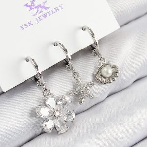 Pirinç Zirkon Taşlı 3'lü Çiçek Ve İstiridye Model Gümüş Renk Kadın Küpe