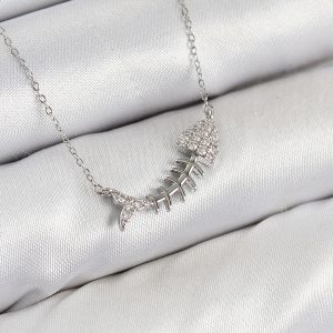 Pirinç Zirkon Taşlı Balık Kılçığı Model Gümüş Renk Kadın Kolye