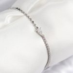 Pirinç Zirkon Taşlı Damla Model Ezme Zincir Gümüş Renk Kadın Bileklik