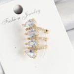 Pirinç Zirkon Taşlı Damla Model Gold Renk Sağ Kıkırdak Küpe