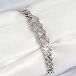 Pirinç Zirkon Taşlı Ezme Küba Zincir Model Gümüş Renk Kadın Bileklik