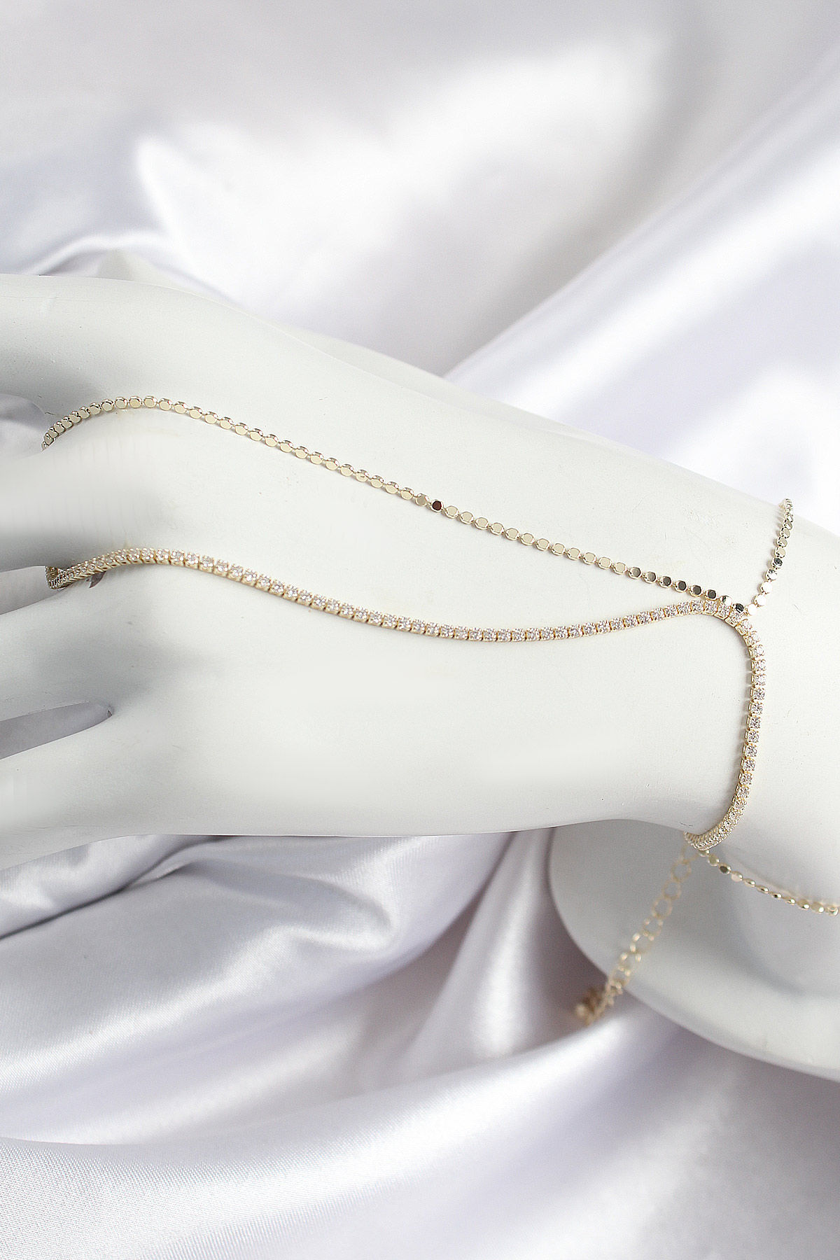 Pirinç Zirkon Taşlı Ezme Zincir Model Gold Renk Kadın Şahmeran