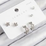 Pirinç Zirkon Taşlı Halka Model Gümüş Renk 925 Ayar Gümüş Çivi Kadın Küpe Set