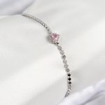 Pirinç Zirkon Taşlı Kalp Model Ezme Zincir Gümüş Renk Kadın Bileklik