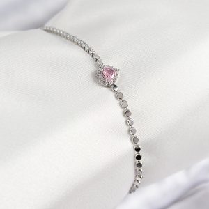 Pirinç Zirkon Taşlı Kalp Model Ezme Zincir Gümüş Renk Kadın Bileklik