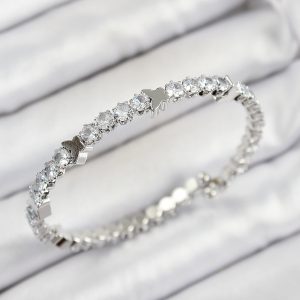 Pirinç Zirkon Taşlı Kalp Model Gümüş Renk Yaylı Kadın Bileklik