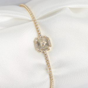 Pirinç Zirkon Taşlı Kare Model Gold Renk Kadın Bilekilk