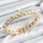 Pirinç Zirkon Taşlı Kare Model Gold Renk Lastikli Kadın Bileklik