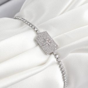 Pirinç Zirkon Taşlı Kutup Yıldızı Model Gümüş Renk Asansörlü Kadın Bileklik