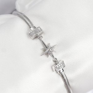 Pirinç Zirkon Taşlı Kutup Yıldızı Model Gümüş Renk Kadın Bileklik