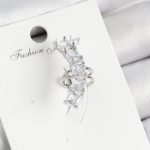 Pirinç Zirkon Taşlı Model Gümüş Renk Sağ Kıkırdak Küpe