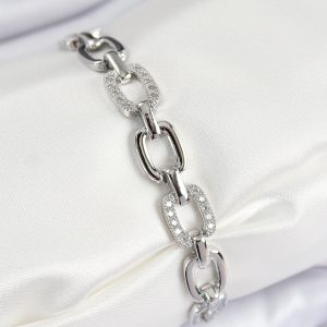 Pirinç Zirkon Taşlı Parçalı Zincir Model Gümüş Renk Kadın Bileklik