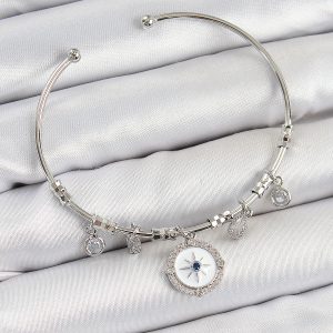 Pirinç Zirkon Taşlı Pusula Model Gümüş Renk Charm Bileklik