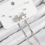 Pirinç Zirkon Taşlı Sallantılı Fiyonk Model Gümüş Renk 925 Ayar Gümüş Çivi Kadın Küpe Set