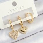Pirinç Zirkon Taşlı Sallantılı Kalp Model Gold Renk 3'lü Çift Kadın Küpe Set
