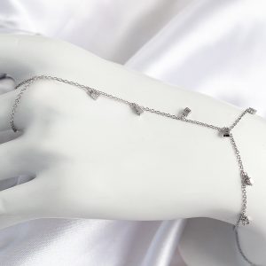 Pirinç Zirkon Taşlı Sallantılı Model Gümüş Renk Kadın Şahmeran