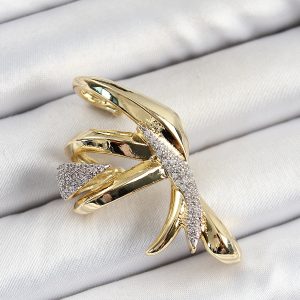 Pirinç Zirkon Taşlı Sıkıştırma Sağ Kıkırdak Gold Renk Kadın Küpe