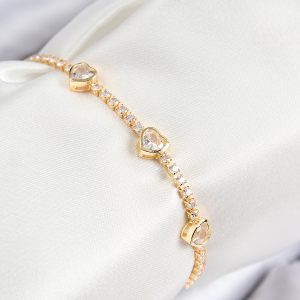 Pirinç Zirkon Taşlı Sıralı Kalp Model Gold Renk Kadın Bileklik