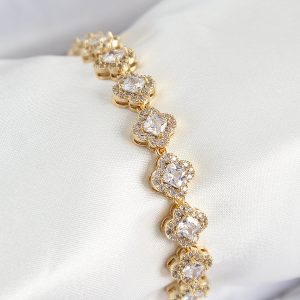 Pirinç Zirkon Taşlı Yonca Baget Model Gold Renk VIP Seri Kadın Bileklik