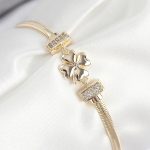 Pirinç Zirkon Taşlı Yonca Model Gold Renk Kadın Bileklik