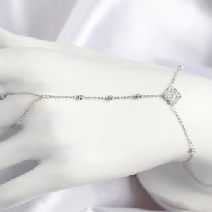 Pirinç Zirkon Taşlı Yonca Model Gümüş Renk Şahmeran