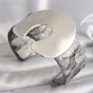 Siyah Mermer Desen Akrilik Plaka Vintage Kadın Bilezik