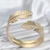 Yaprak Model Gold Renk Kadın Bileklik