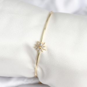 Yıldız Figürlü Gold Renk Pirinç Kadın Bileklik