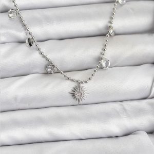 Zirkon Taşlı Kutup Yıldızı Model Pirinç Gümüş Renk Kadın Kolye