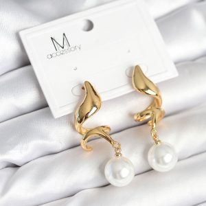 inci Detaylı Sarmal Model Gold Renk Pirinç Kadın Küpe