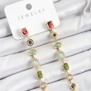 Pirinç Renkli Zirkon Taşlı Sallantılı Model Gold Renk Kadın Küpe