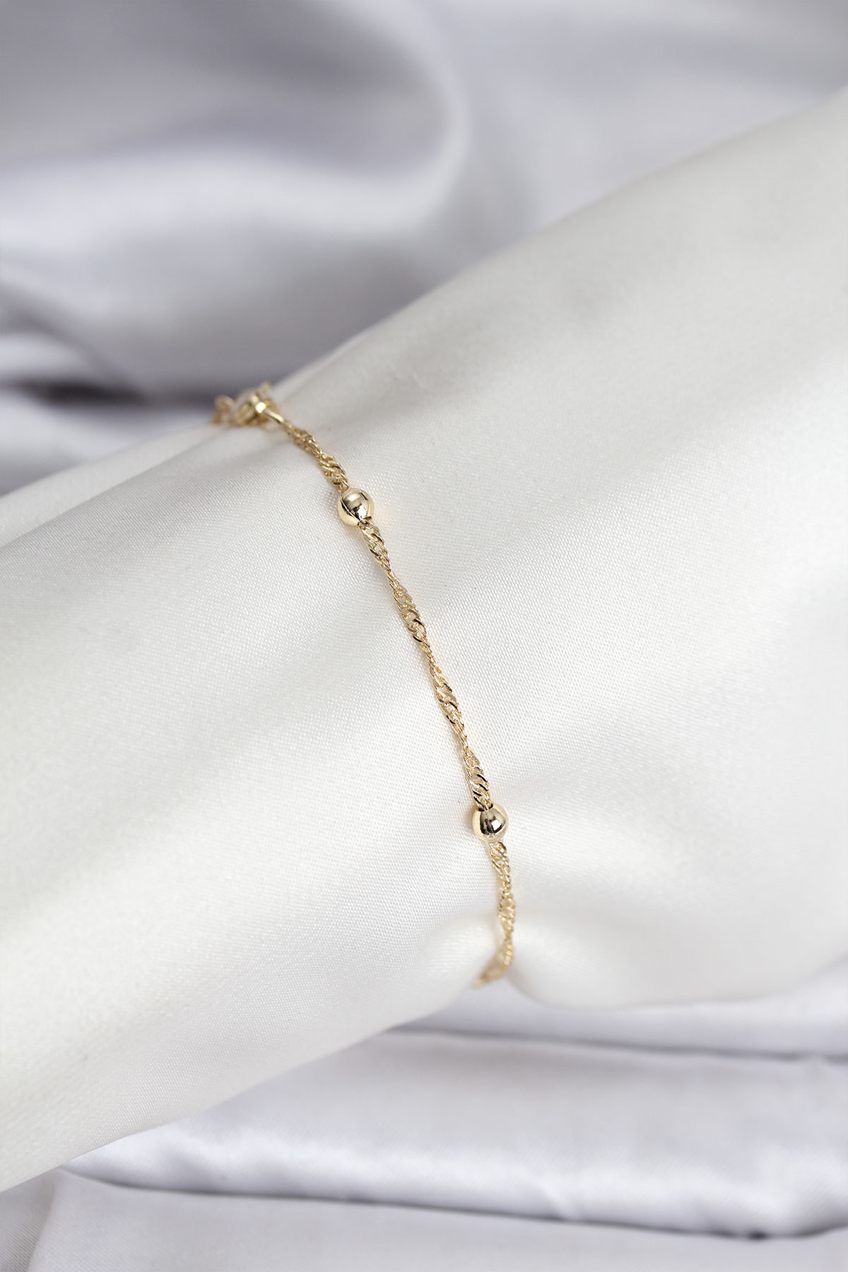 14K Gold Renk Kaplama Topçuklu Model CM Kadın Bileklik